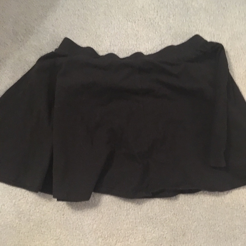 Black skater skirt